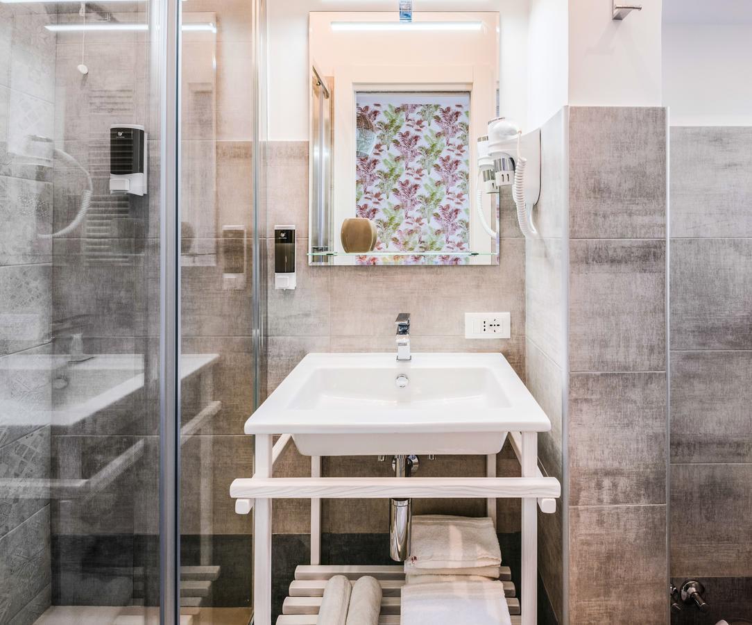 Lele Rooms San Lorenzo Rome Exterior photo